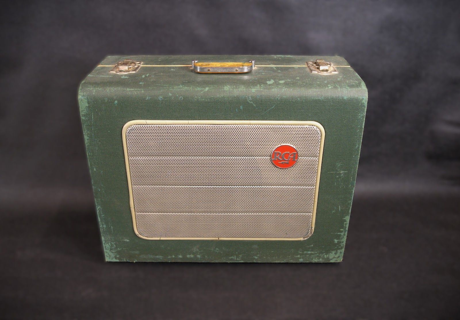 RCA 400 CABINET